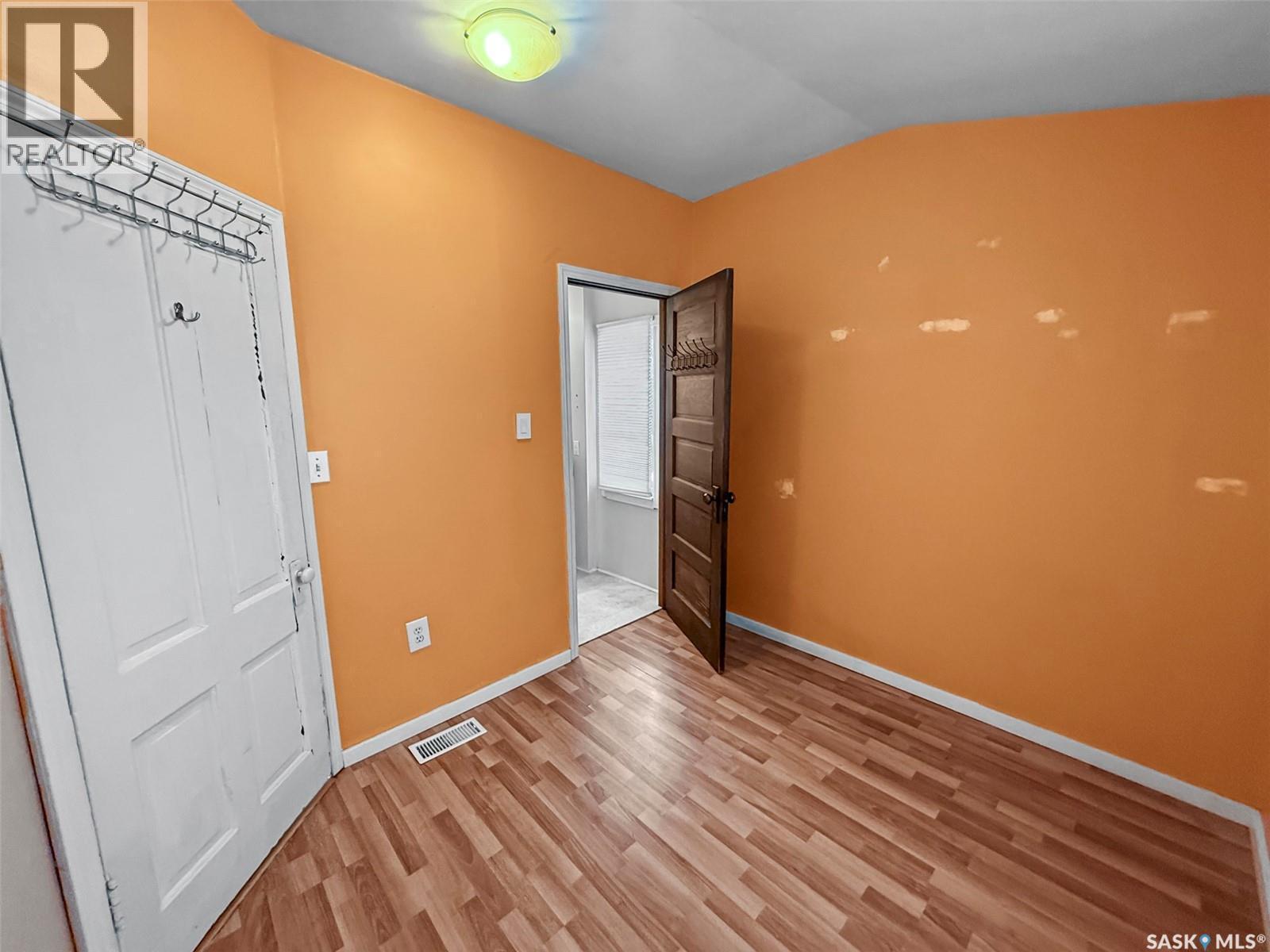121 6Th Avenue Ne, Swift Current, SK - Indoor Photo Showing Other Room