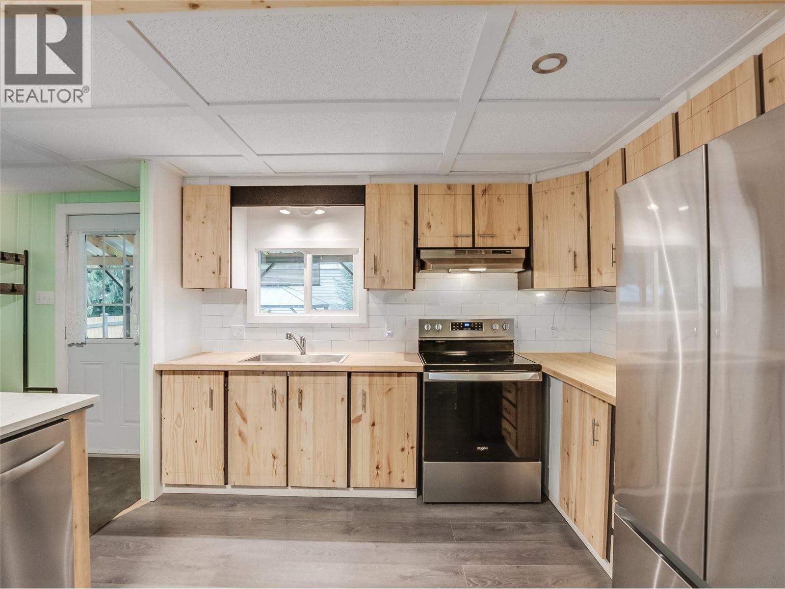 916 Airport Road Unit# 8, Salmo, BC