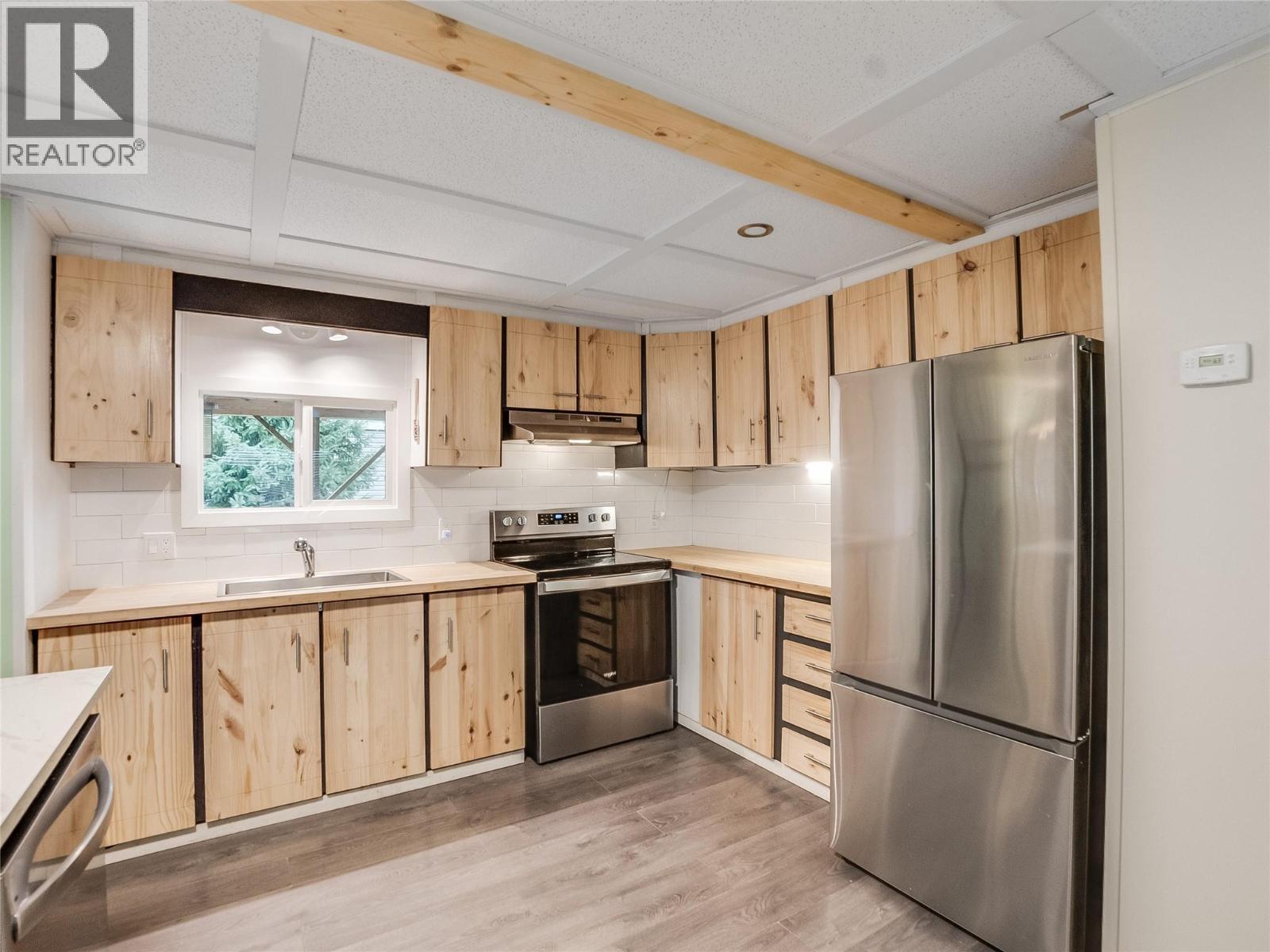 916 Airport Road Unit# 8, Salmo, BC