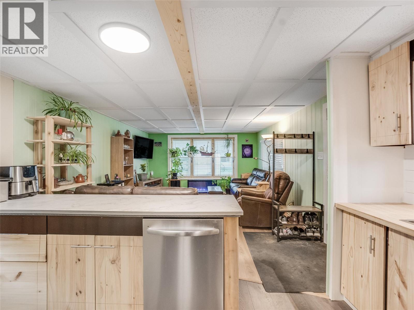 916 Airport Road Unit# 8, Salmo, BC