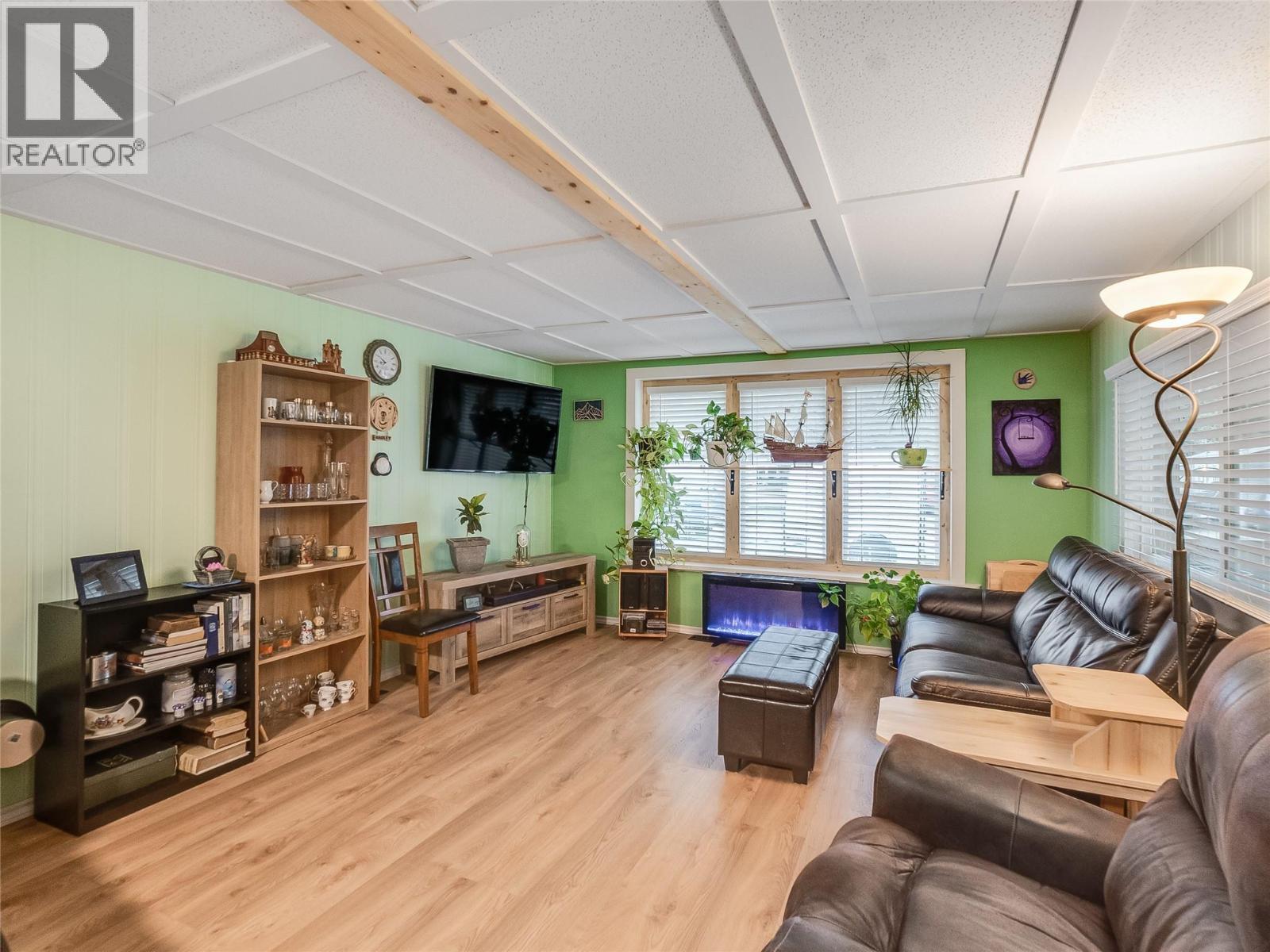 916 Airport Road Unit# 8, Salmo, BC