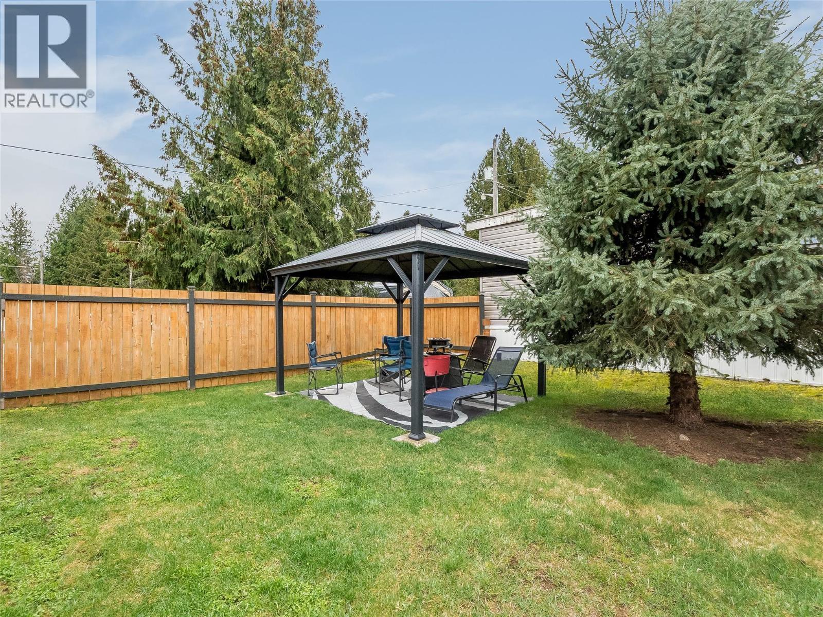 916 Airport Road Unit# 8, Salmo, BC