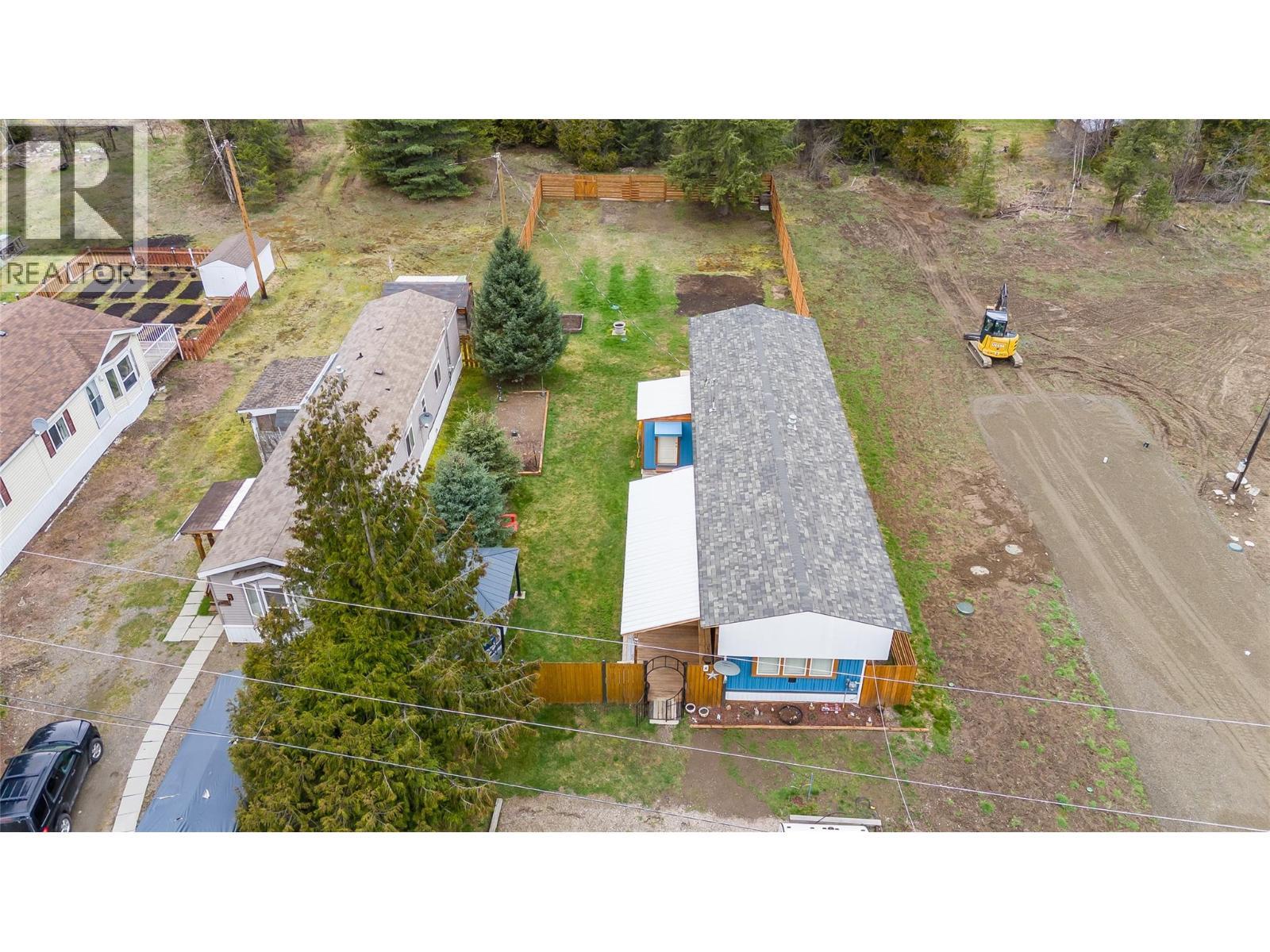 916 Airport Road Unit# 8, Salmo, BC
