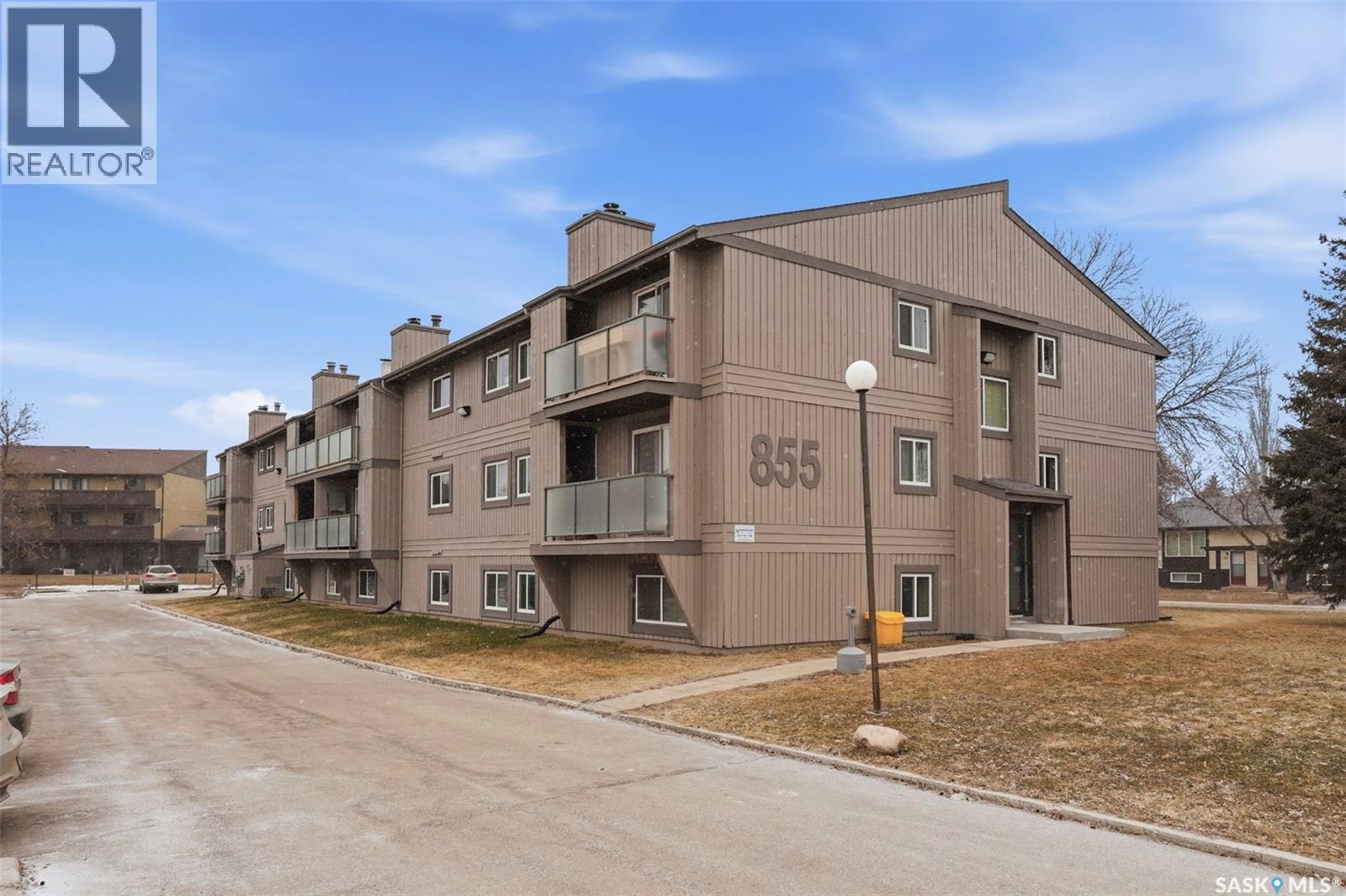 205 855 Wollaston Crescent, Saskatoon, SK - Outdoor