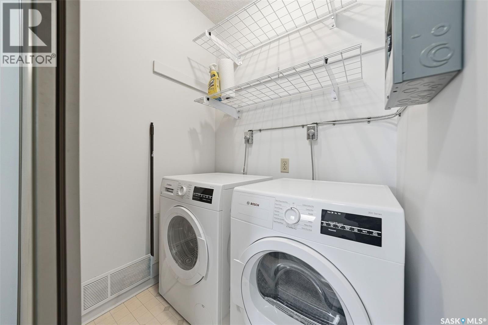 205 855 Wollaston Crescent, Saskatoon, SK - Indoor Photo Showing Laundry Room