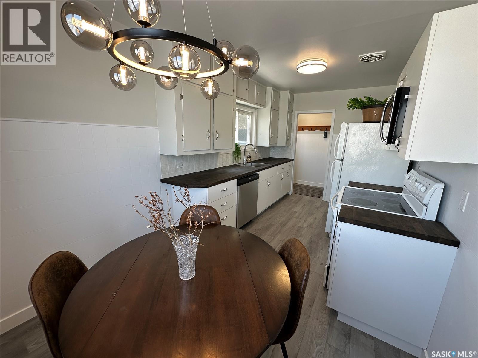 105 5Th Avenue W, Shellbrook, SK - Indoor