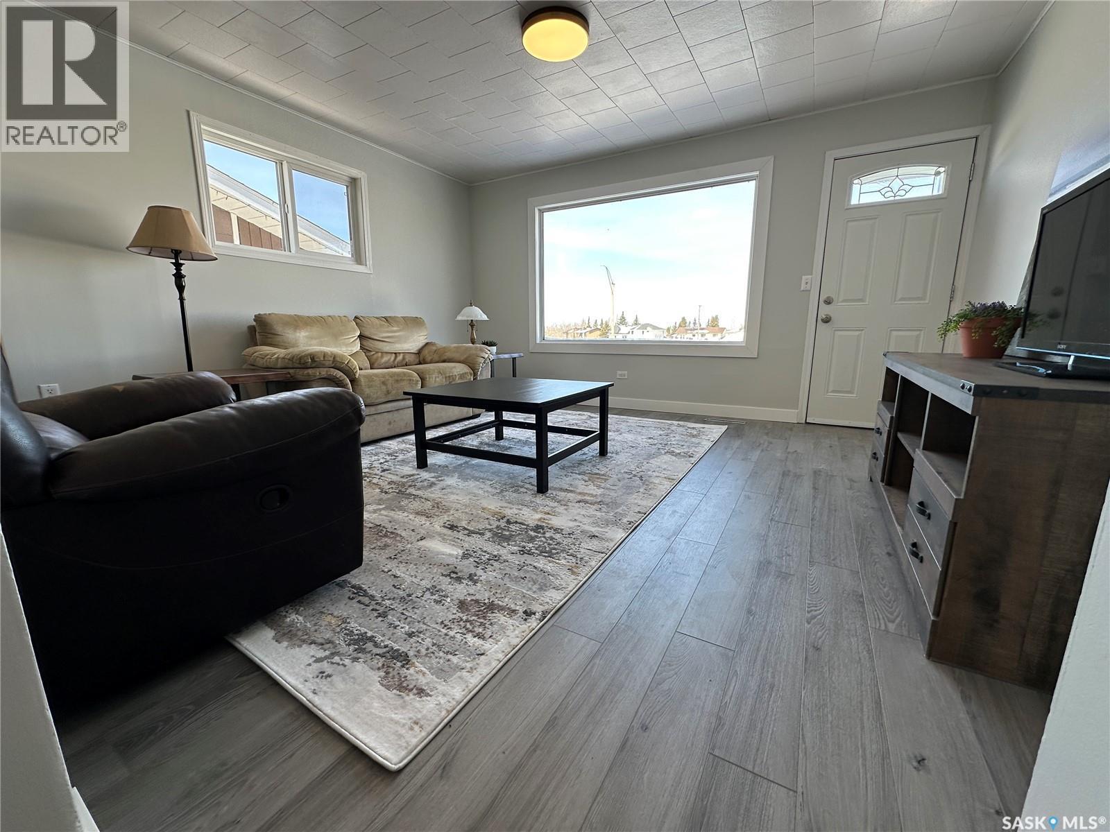 105 5Th Avenue W, Shellbrook, SK - Indoor