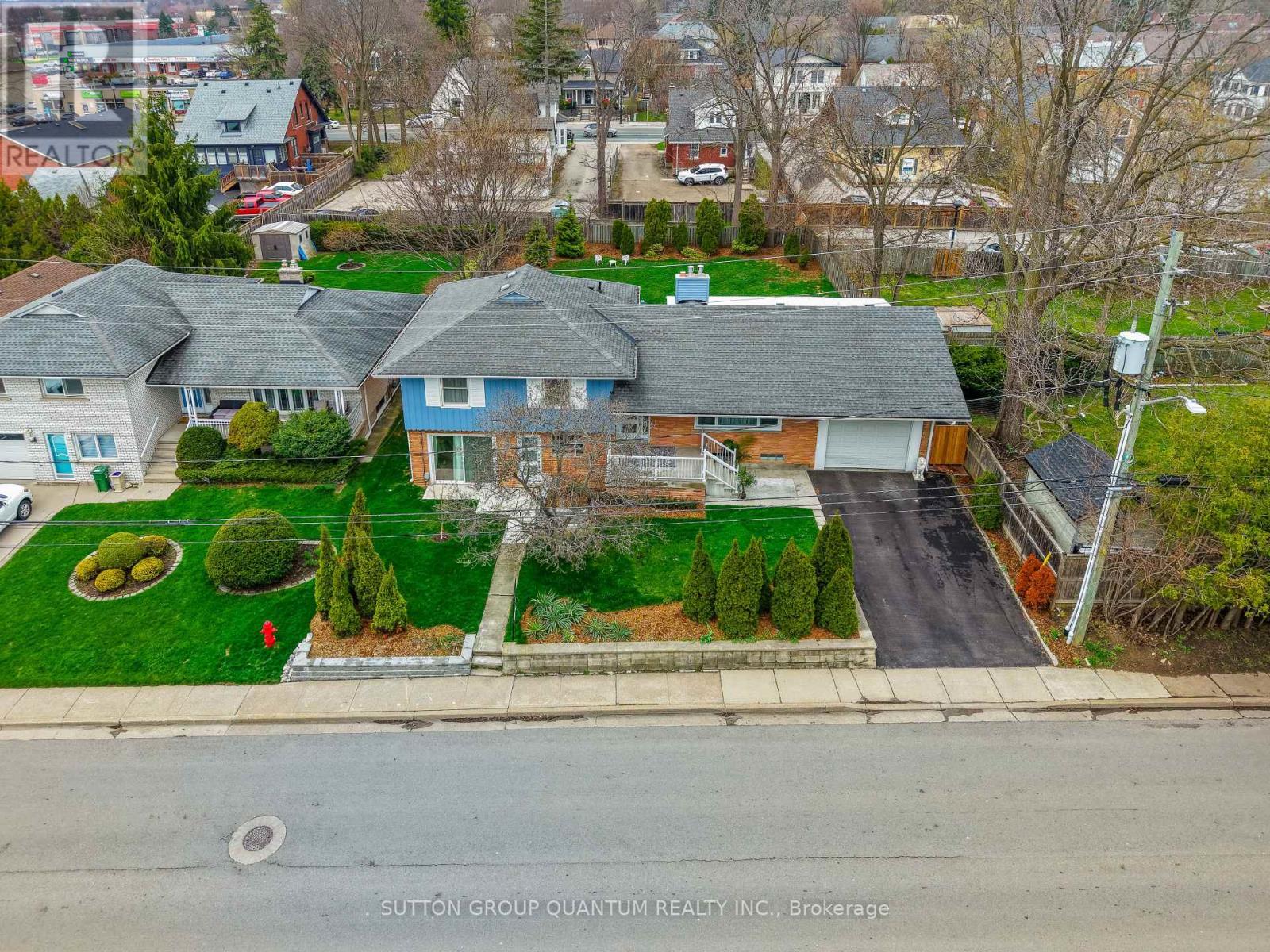 50 Barton Street, Hamilton, ON - Outdoor