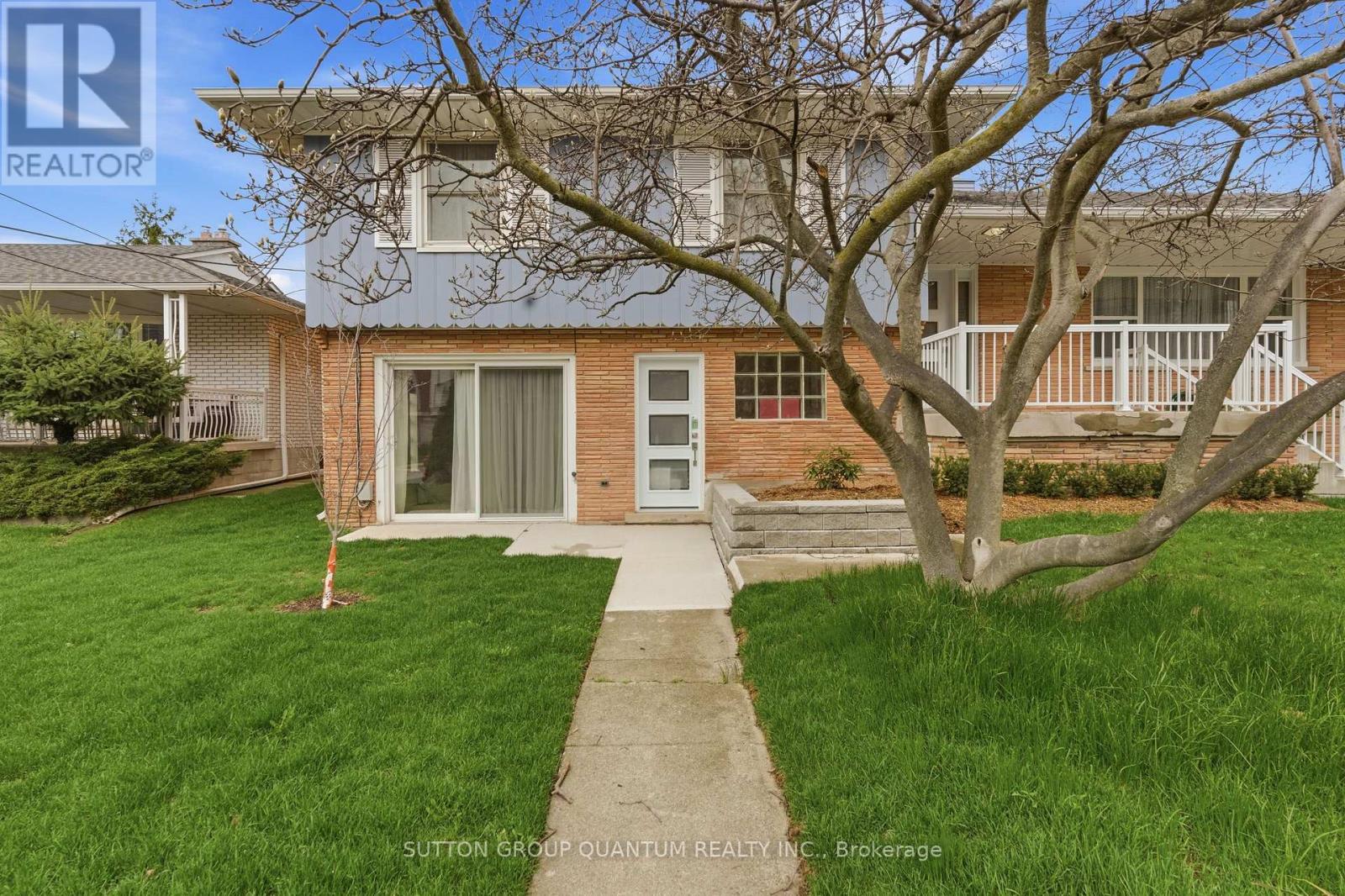 50 Barton Street, Hamilton, ON - Outdoor