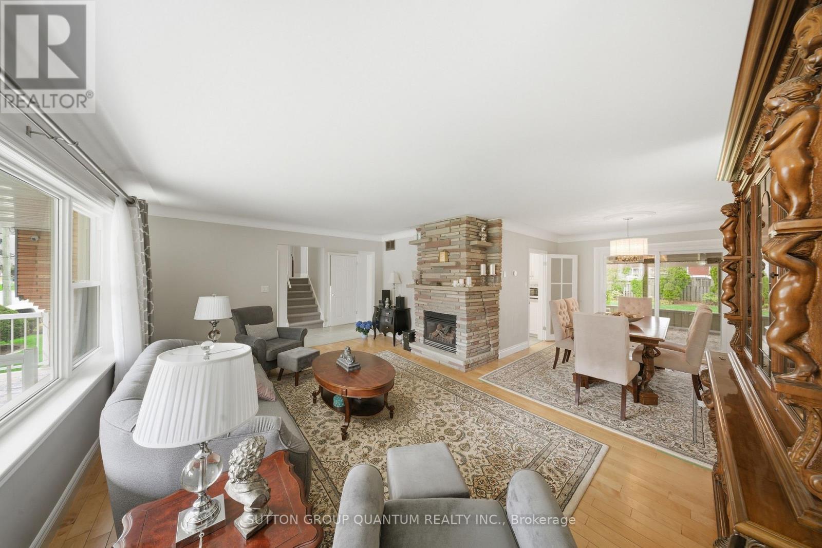 50 Barton Street, Hamilton, ON - Indoor Photo Showing Living Room With Fireplace