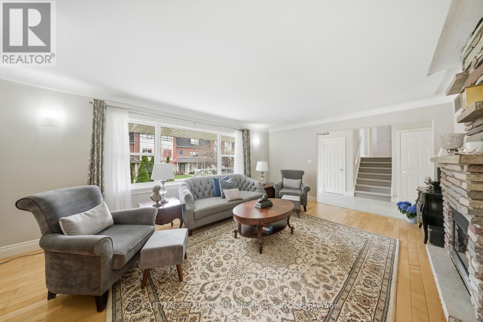 50 Barton Street, Hamilton, ON - Indoor Photo Showing Living Room With Fireplace