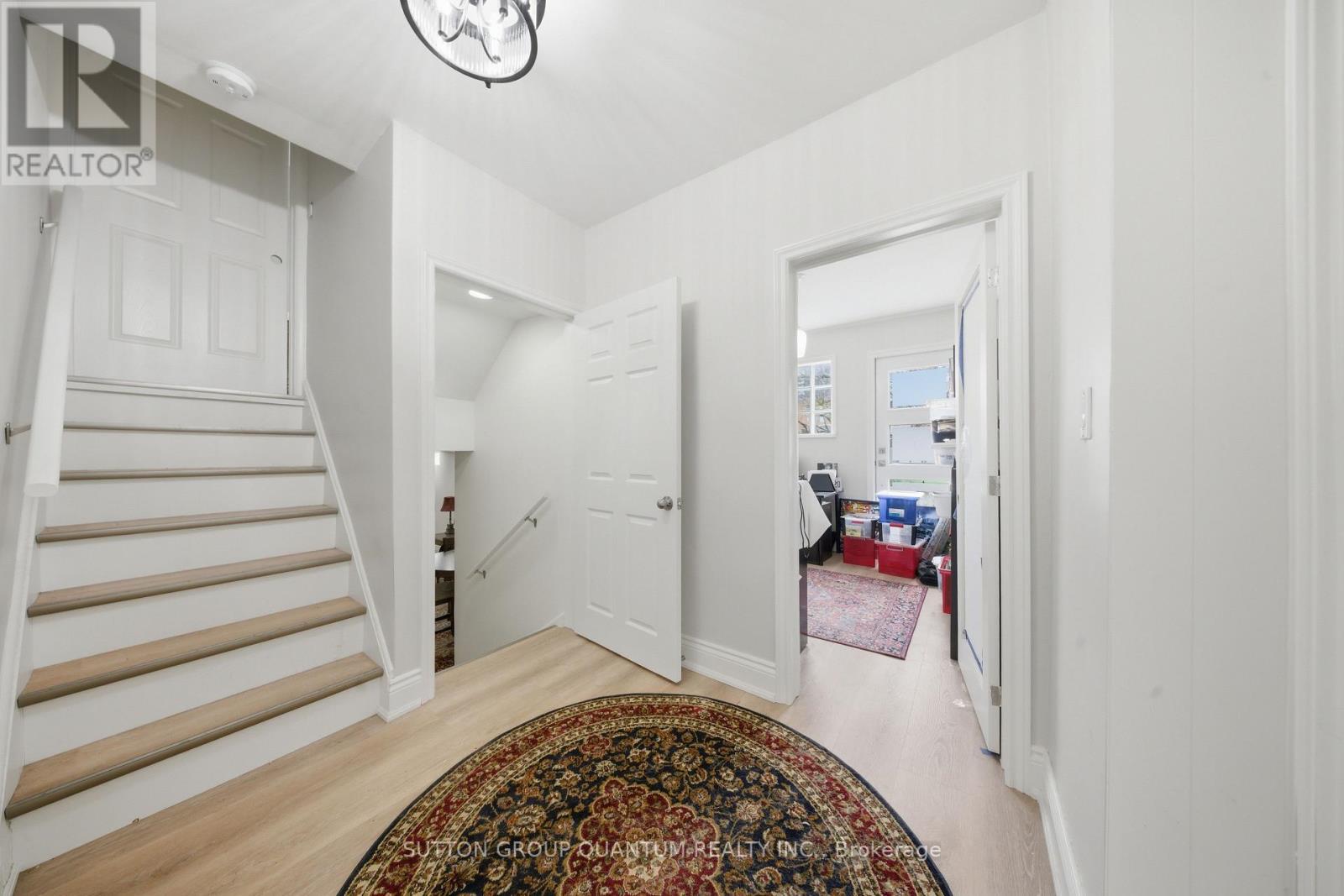 50 Barton Street, Hamilton, ON - Indoor Photo Showing Other Room