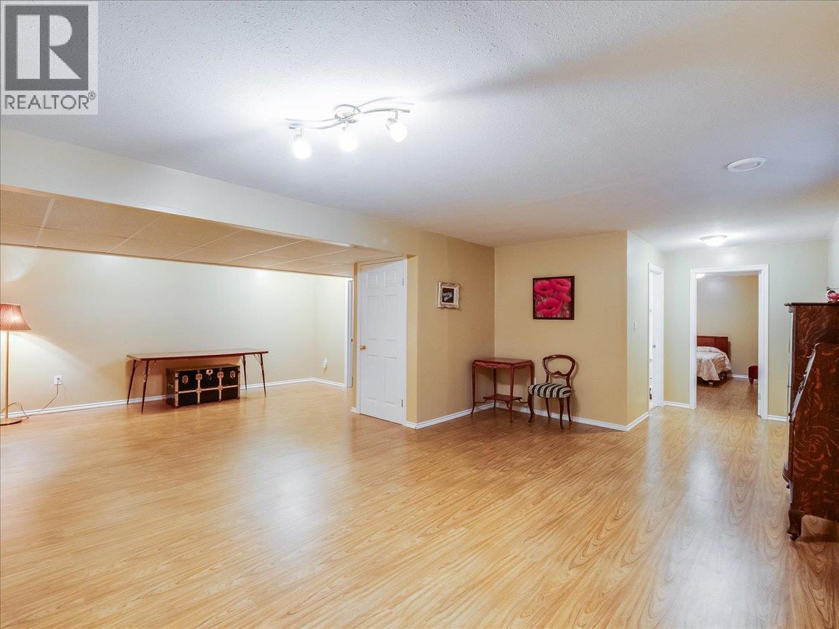 7136 Wright Way, Trail, BC - Indoor