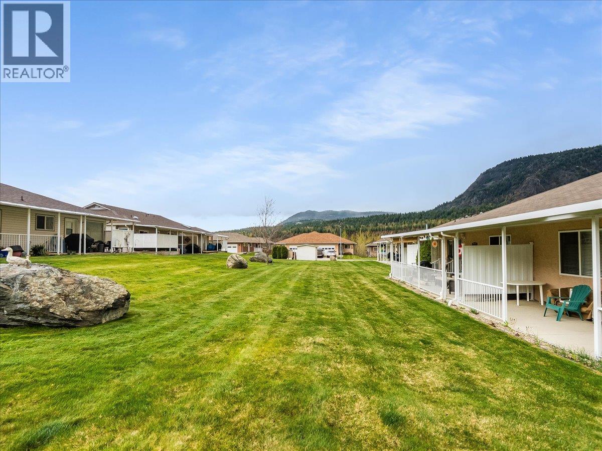 7136 Wright Way, Trail, BC - Outdoor With Deck Patio Veranda