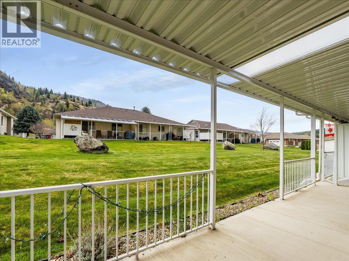 7136 Wright Way, Trail, BC - Outdoor With Deck Patio Veranda With Exterior