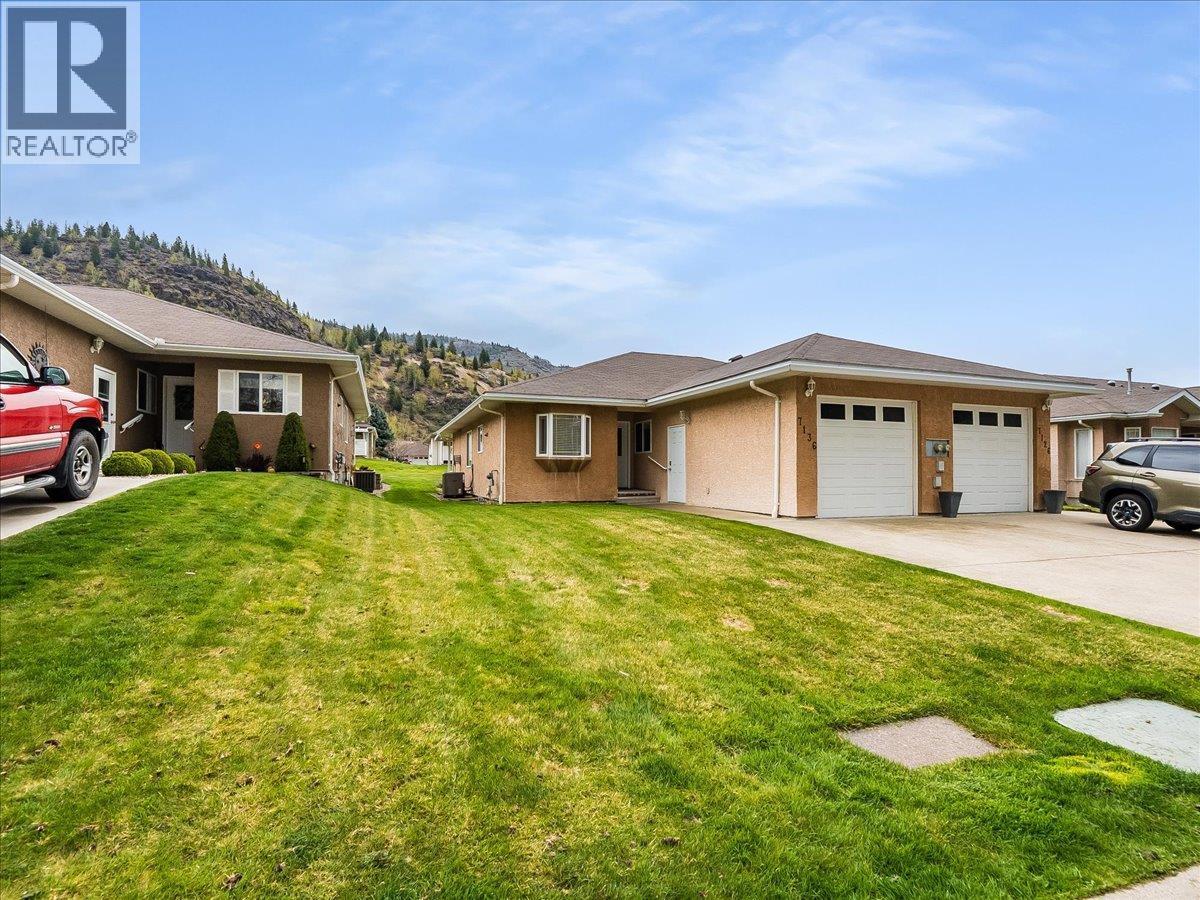 7136 Wright Way, Trail, BC - Outdoor