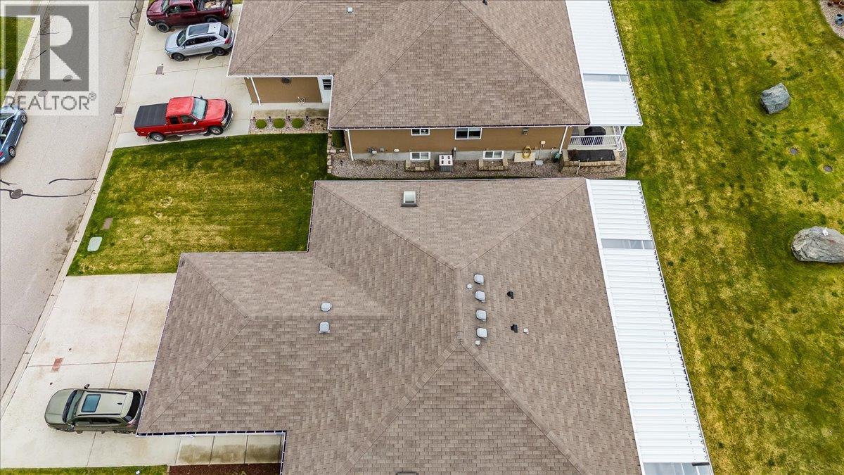 7136 Wright Way, Trail, BC - Outdoor