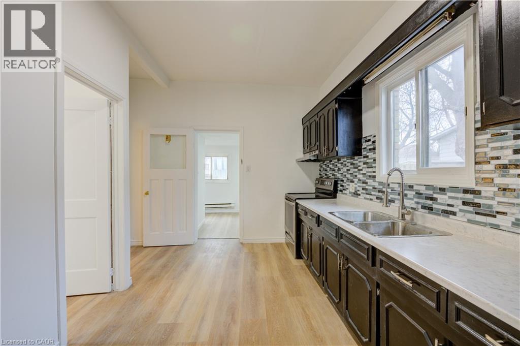 524 Simcoe Street, London, ON - Indoor Photo Showing Kitchen With Double Sink