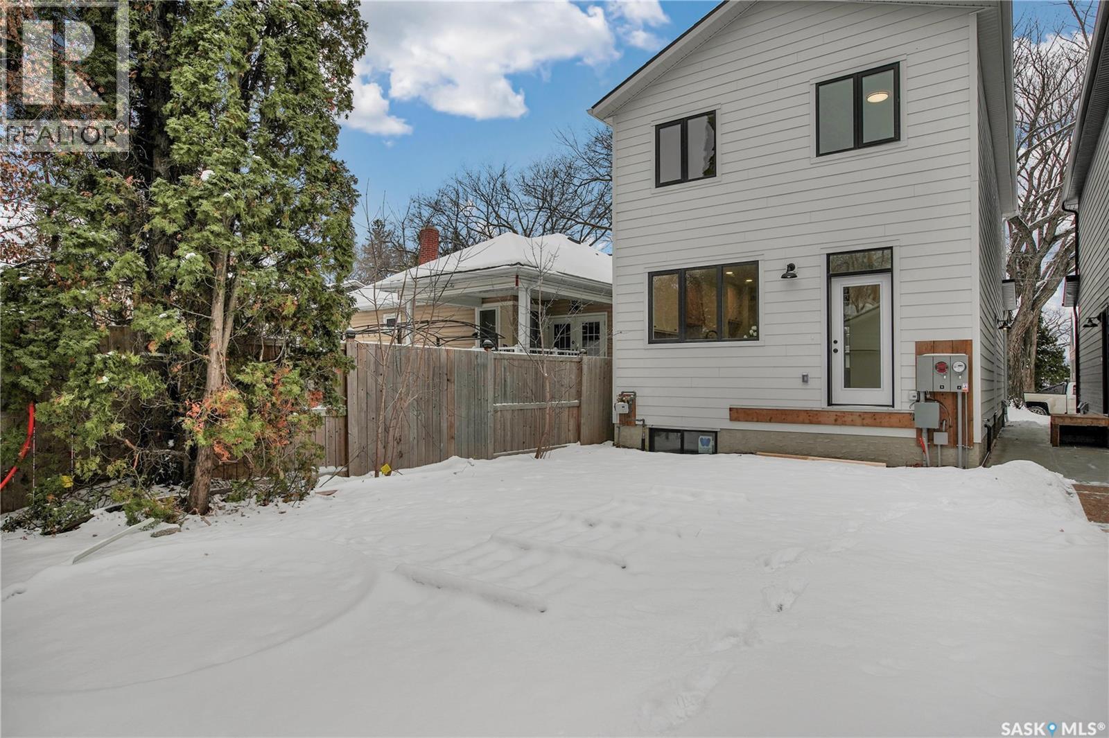 1401 Cairns Avenue, Saskatoon, SK - Outdoor