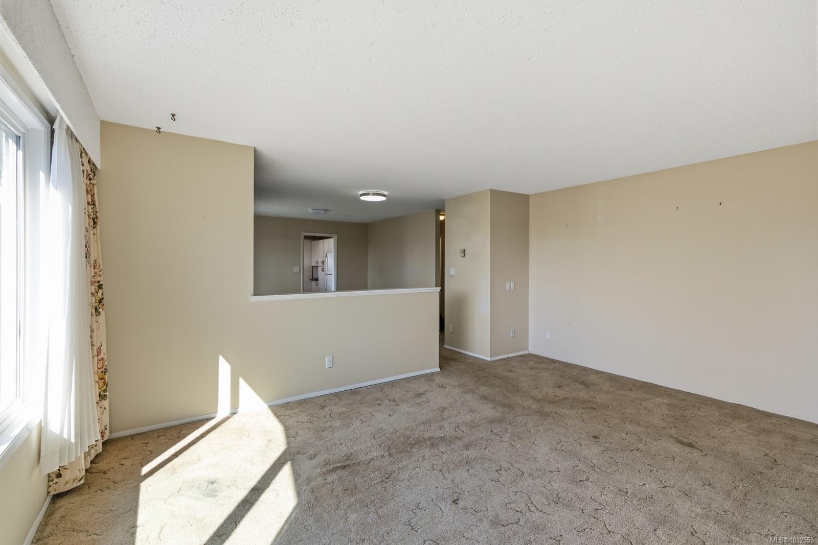 2071 Gull Ave, Comox, BC