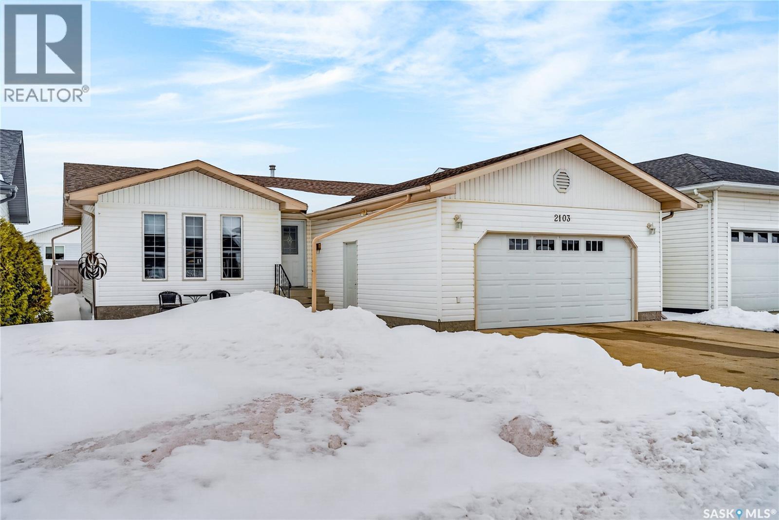2103 9Th Avenue, Humboldt, SK - Outdoor