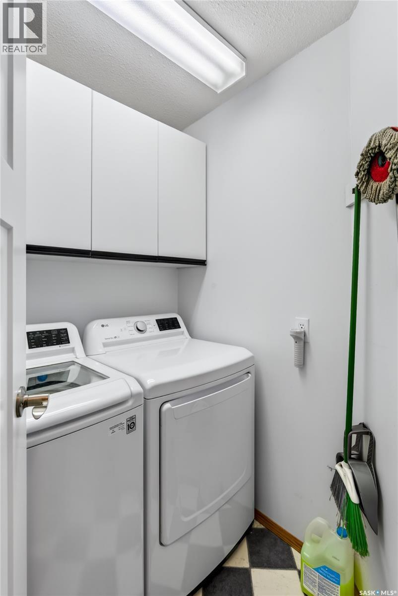2103 9Th Avenue, Humboldt, SK - Indoor Photo Showing Laundry Room