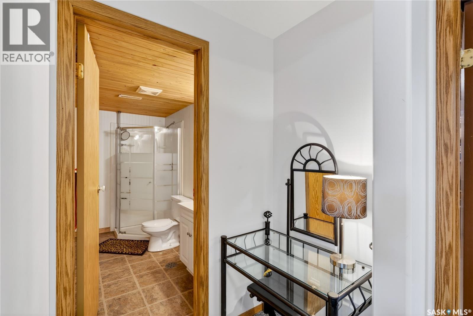 2103 9Th Avenue, Humboldt, SK - Indoor