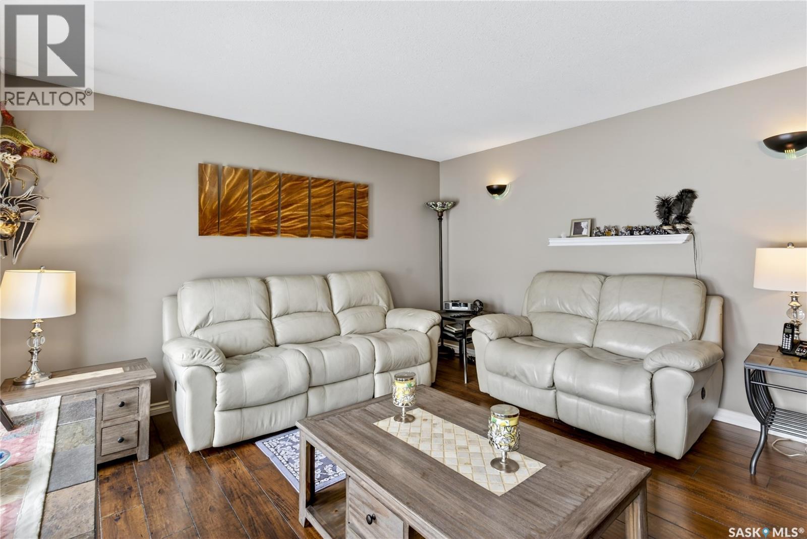 2103 9Th Avenue, Humboldt, SK - Indoor Photo Showing Living Room