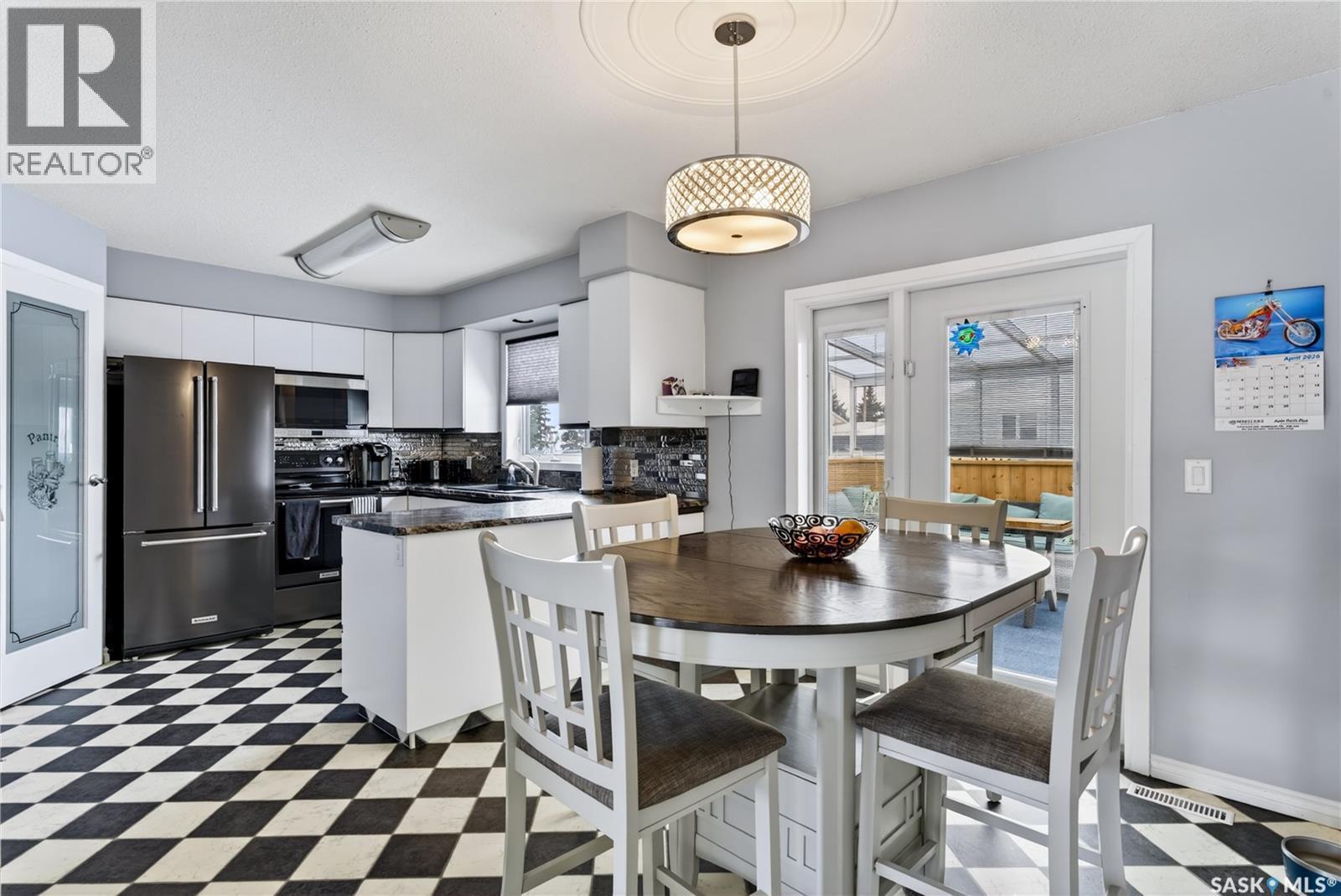 2103 9Th Avenue, Humboldt, SK - Indoor Photo Showing Dining Room