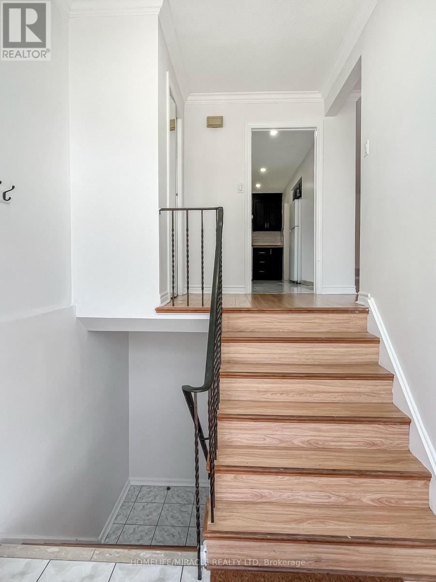 3485 Oakglade Crescent, Mississauga, ON - Indoor Photo Showing Other Room