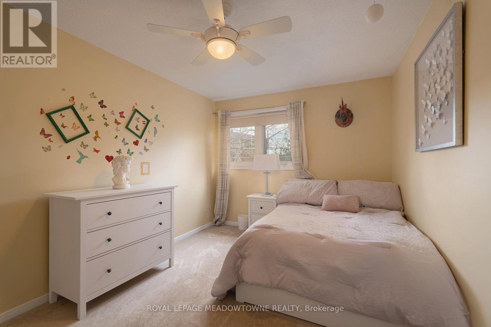 2542 Valencia Road, Mississauga, ON - Indoor Photo Showing Bedroom