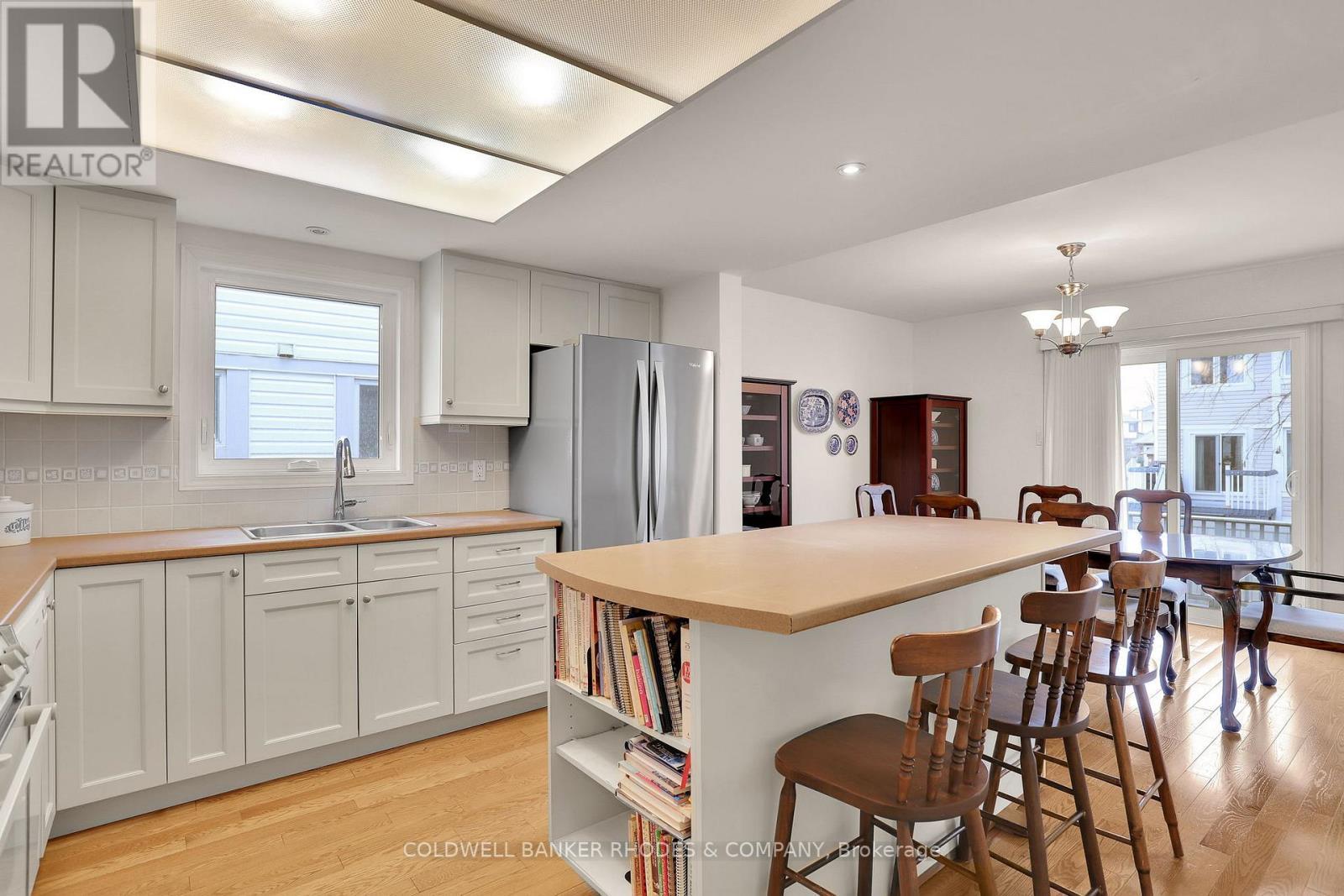 73 Bramblegrove Crescent, Ottawa, ON - Indoor Photo Showing Other Room