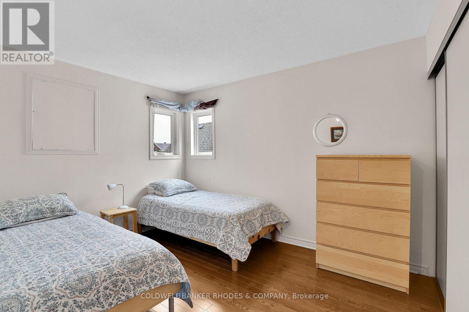 73 Bramblegrove Crescent, Ottawa, ON - Indoor Photo Showing Bedroom