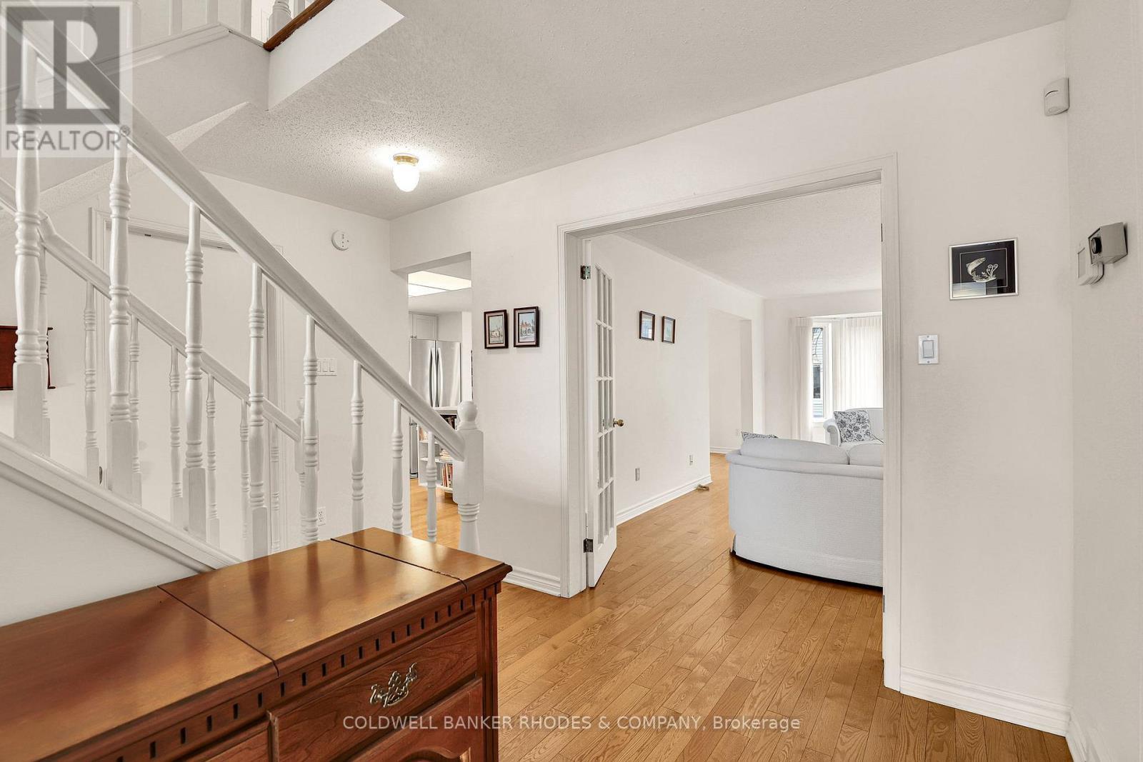 73 Bramblegrove Crescent, Ottawa, ON - Indoor Photo Showing Other Room