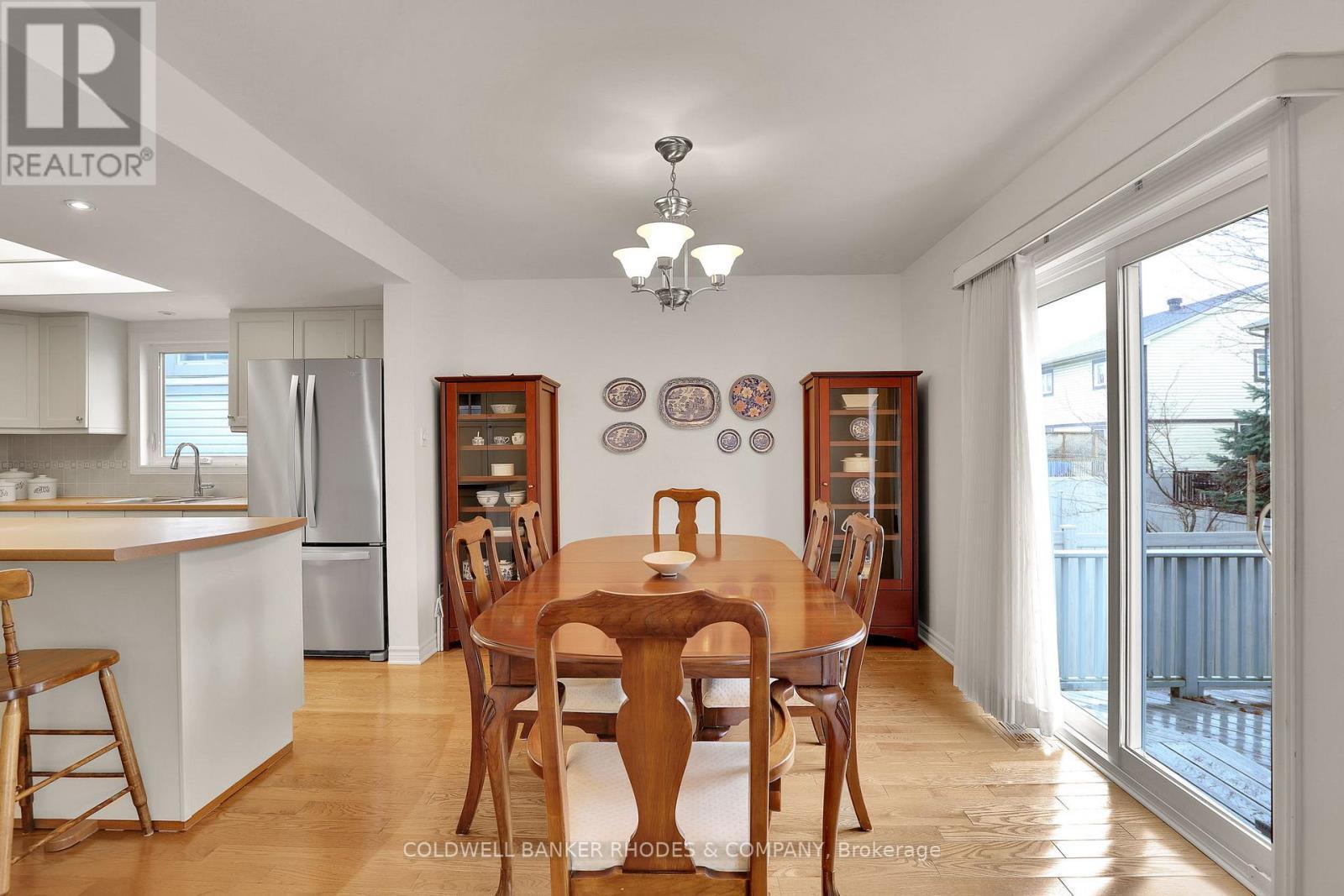 73 Bramblegrove Crescent, Ottawa, ON - Indoor Photo Showing Dining Room