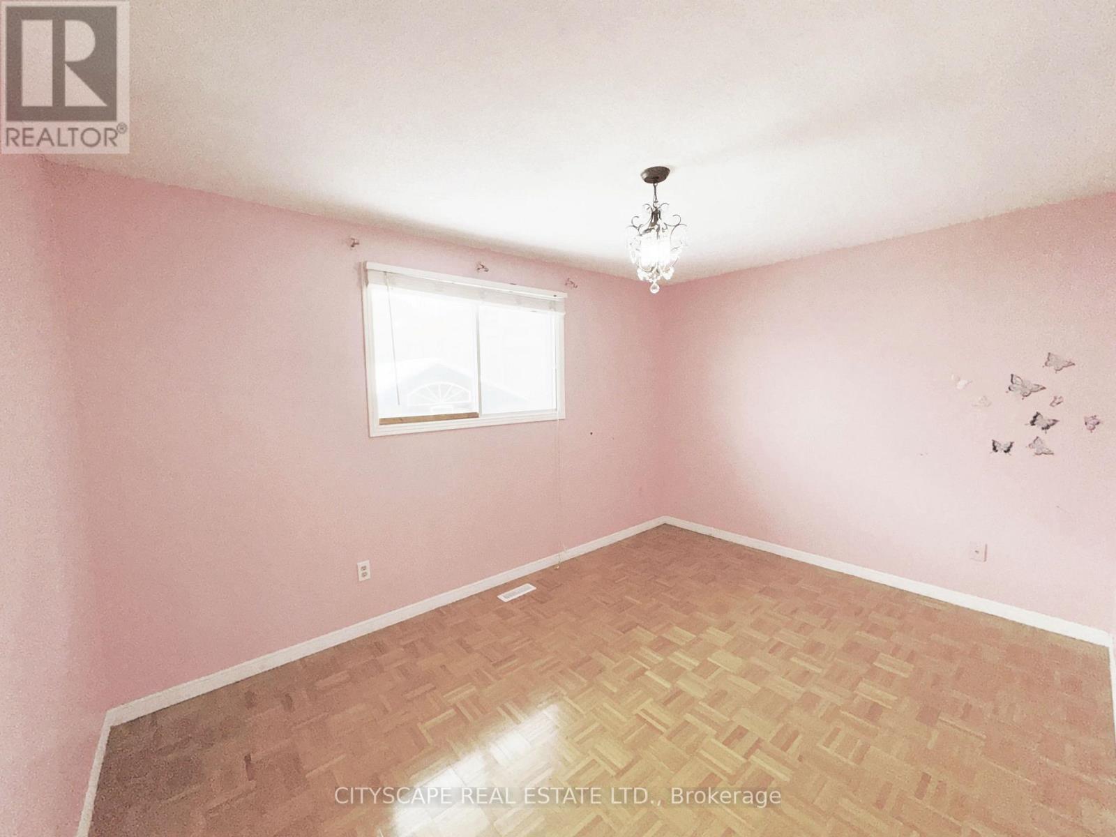 Bedroom #2 - 7 Quincy Court, Hamilton, ON - Indoor Photo Showing Other Room
