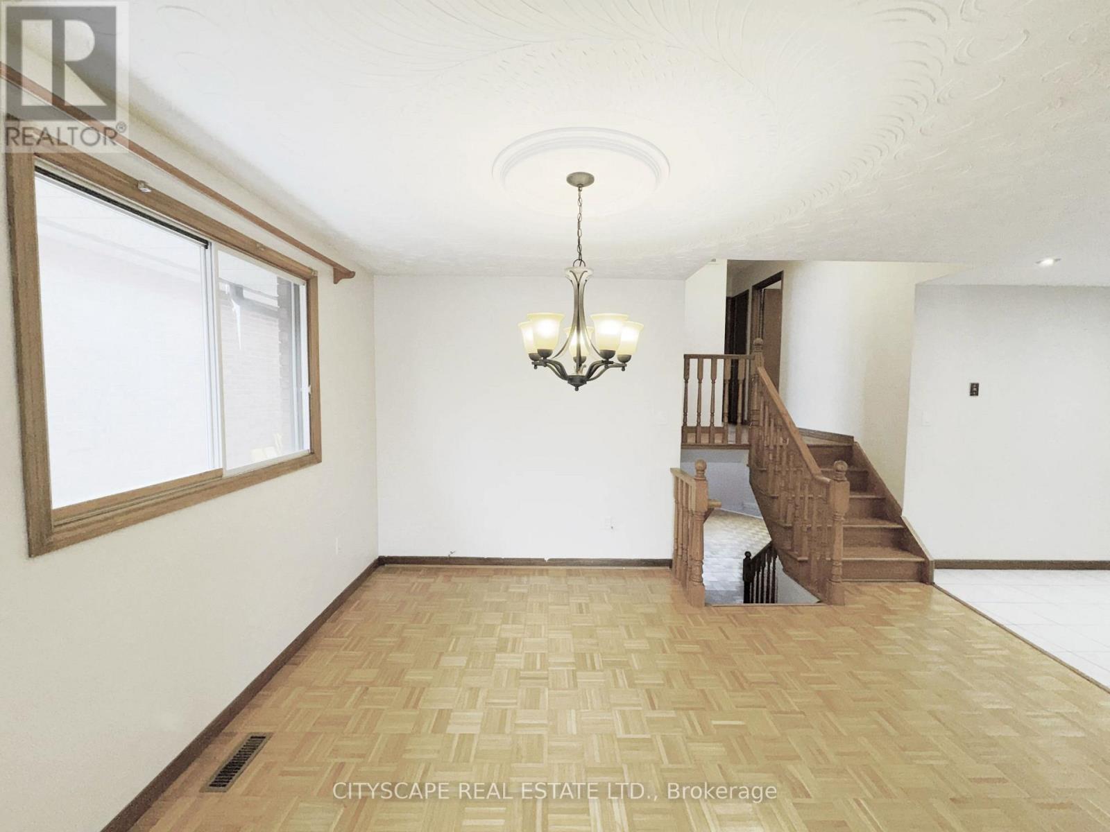 Dining Room - 7 Quincy Court, Hamilton, ON - Indoor Photo Showing Other Room