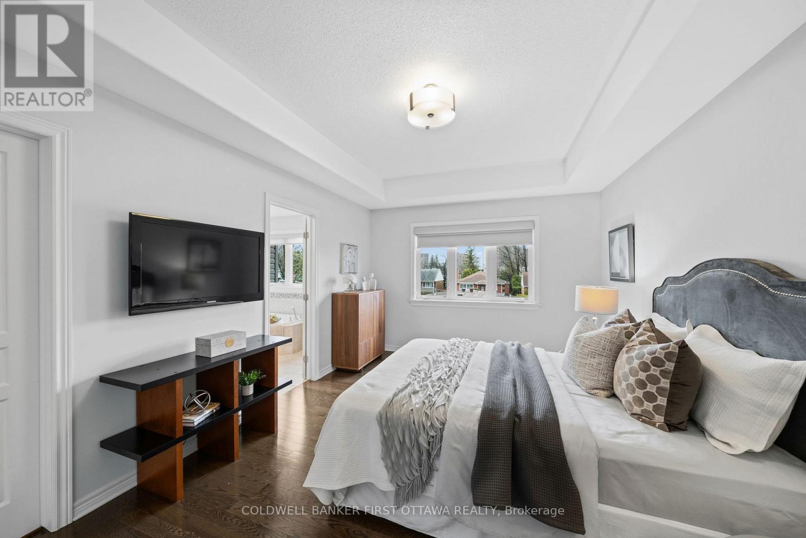 206 Ancaster Avenue, Ottawa, ON - Indoor Photo Showing Bedroom