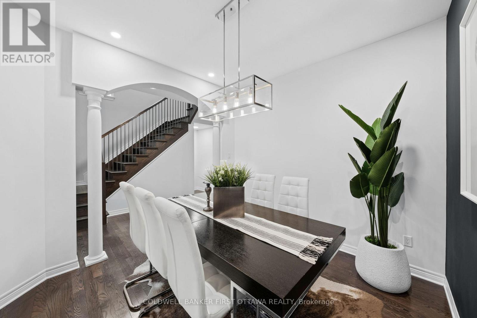 206 Ancaster Avenue, Ottawa, ON - Indoor Photo Showing Other Room