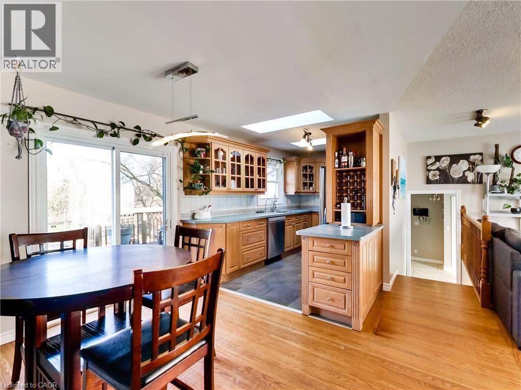 9183 Silver Street, Caistor Centre, ON - Indoor Photo Showing Dining Room