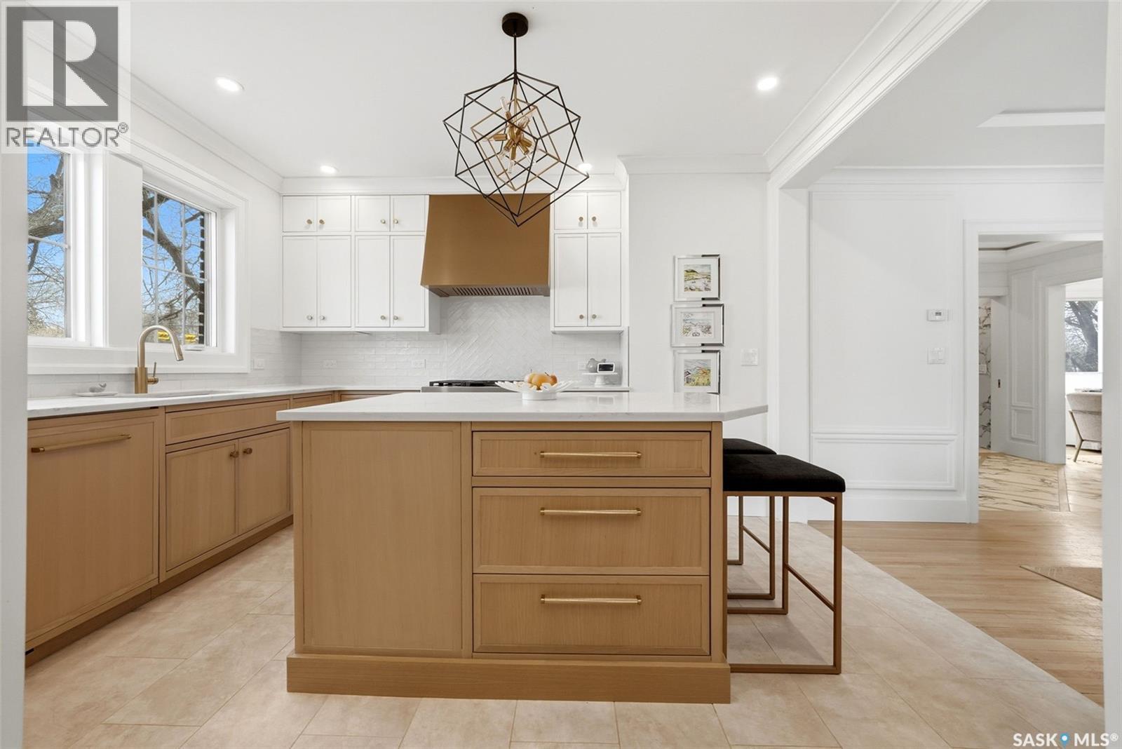 3200 Albert Street, Regina, SK - Indoor Photo Showing Kitchen