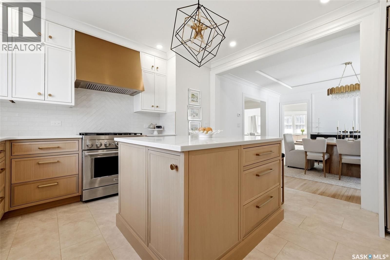 3200 Albert Street, Regina, SK - Indoor Photo Showing Kitchen
