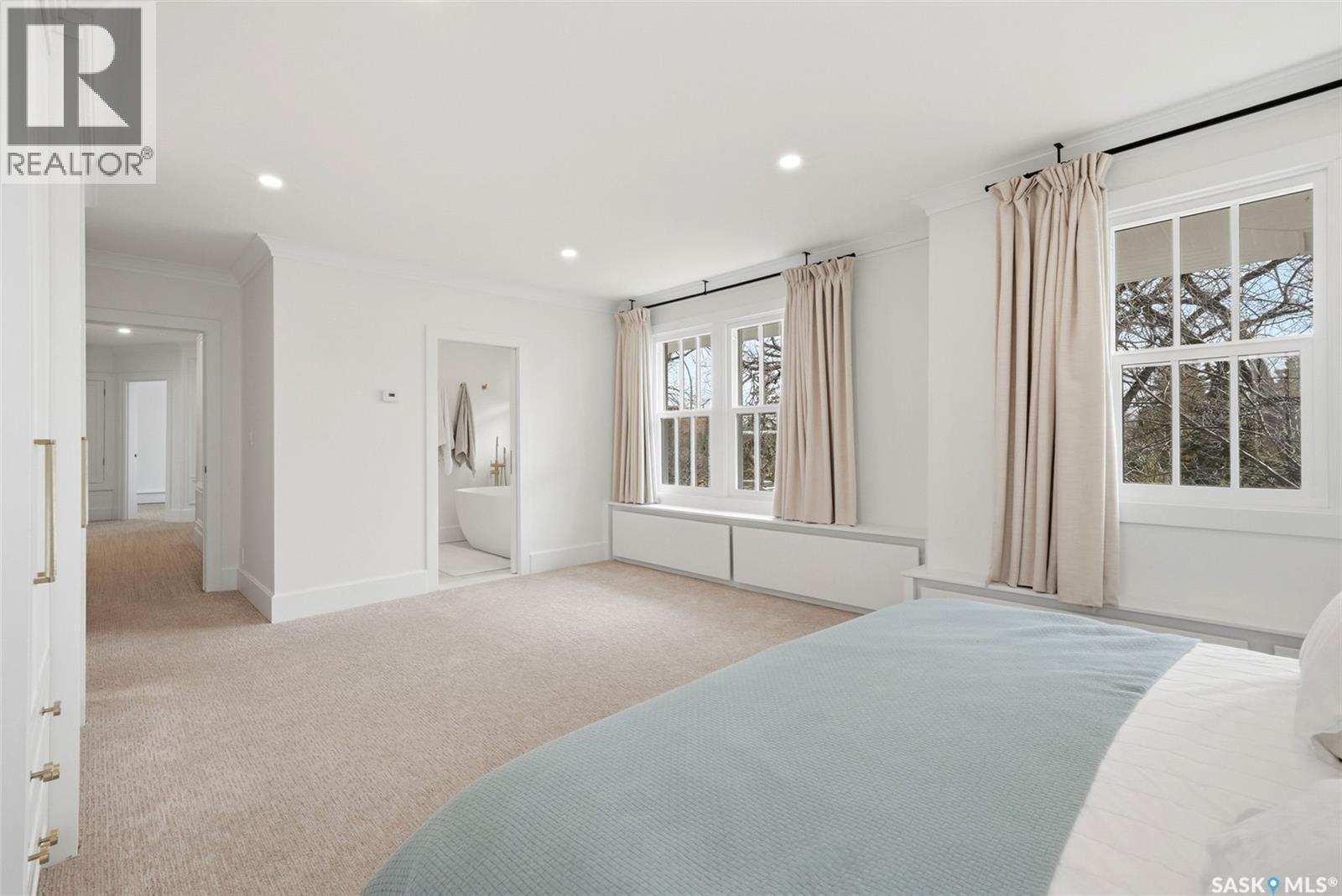 3200 Albert Street, Regina, SK - Indoor