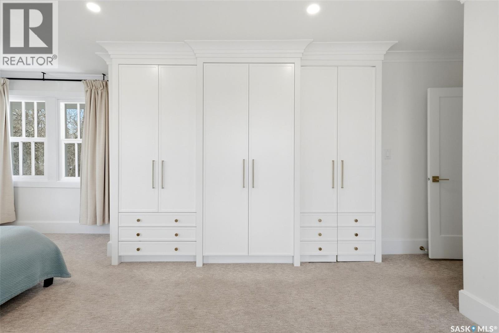 3200 Albert Street, Regina, SK - Indoor