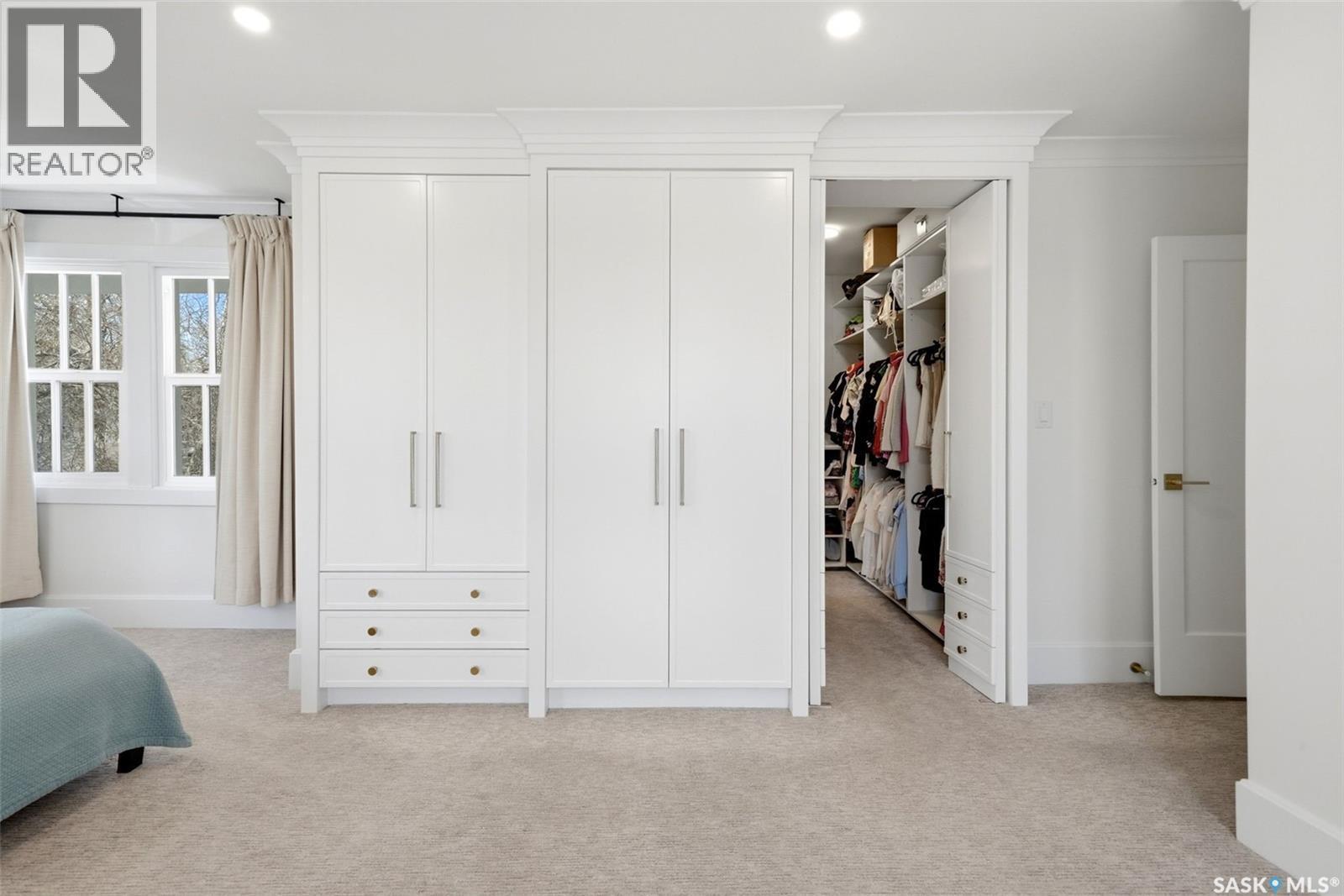 3200 Albert Street, Regina, SK - Indoor