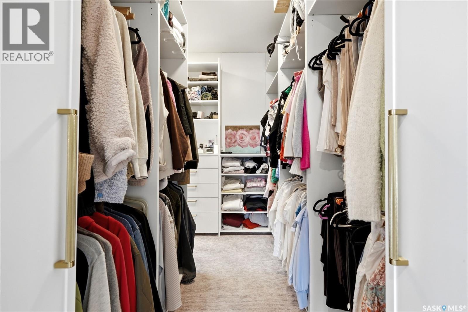 3200 Albert Street, Regina, SK - Indoor With Storage