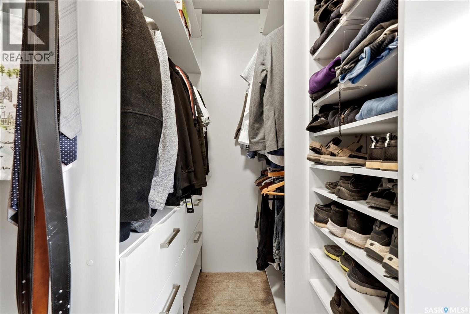 3200 Albert Street, Regina, SK - Indoor With Storage