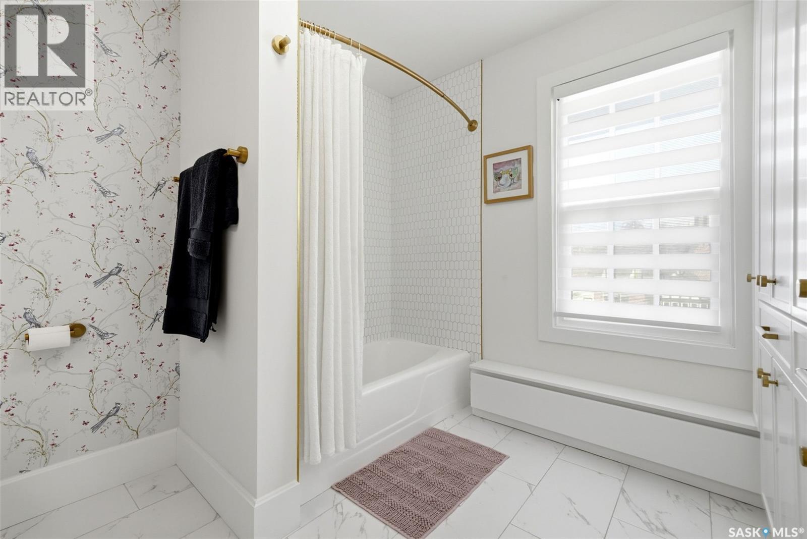 3200 Albert Street, Regina, SK - Indoor Photo Showing Bathroom