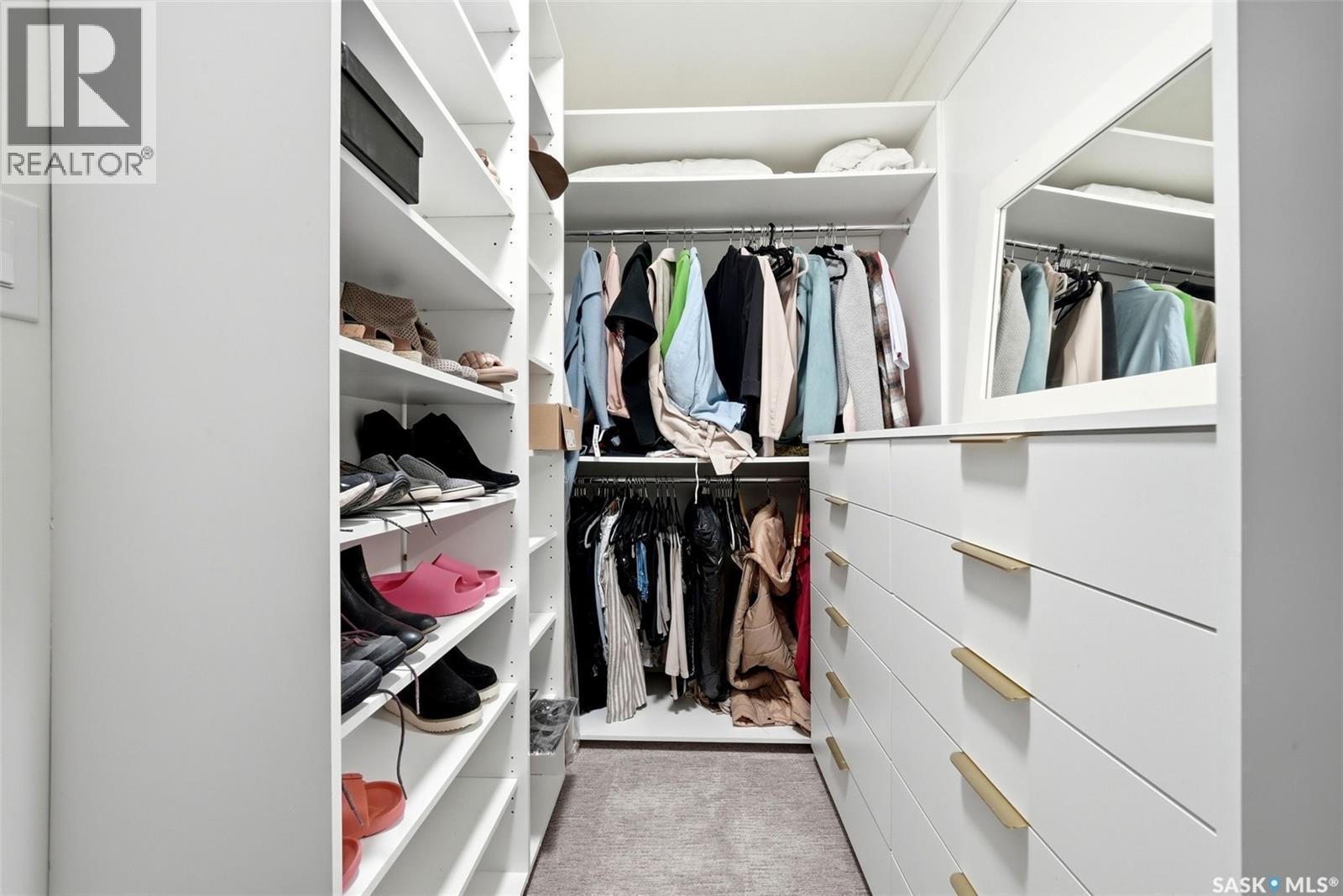 3200 Albert Street, Regina, SK - Indoor With Storage