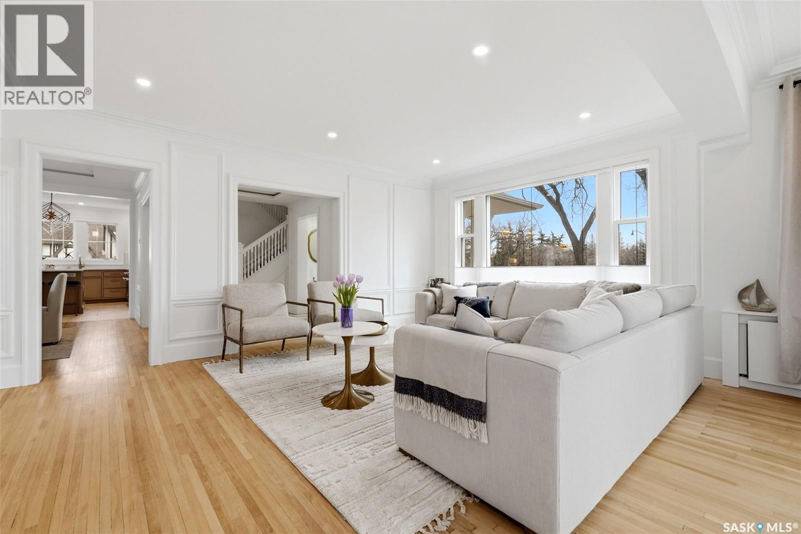 3200 Albert Street, Regina, SK - Indoor Photo Showing Living Room